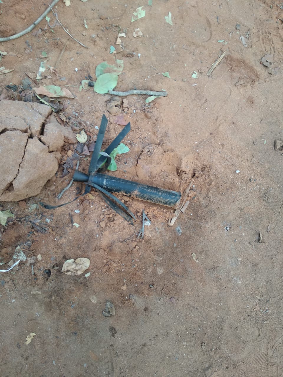 naxalites-attacked-with-grenade