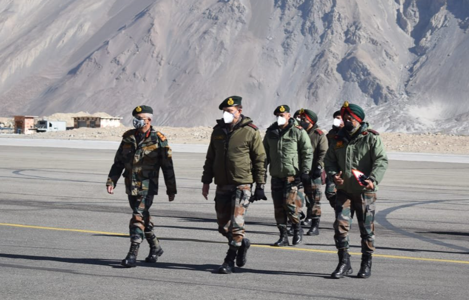 DEF ARMYCHIEF LADAKH