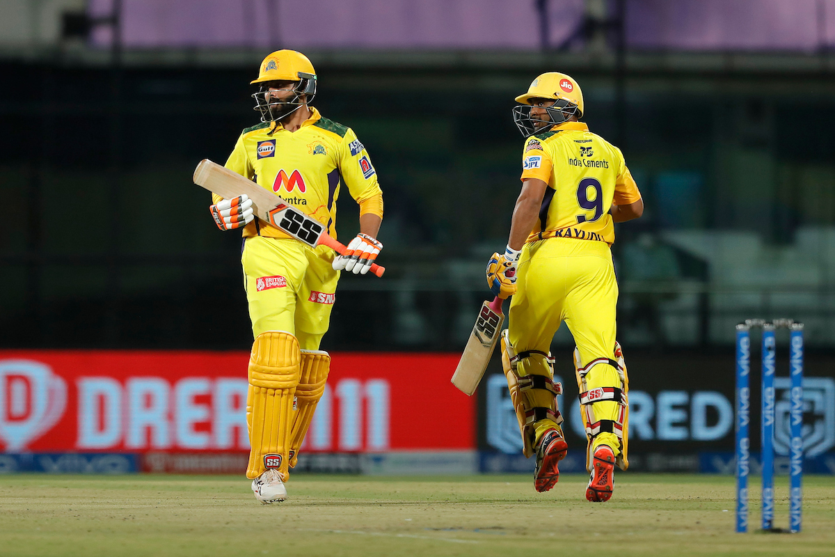 CSK VS MI:  Ambati rayudu shines as chennai to 218/4