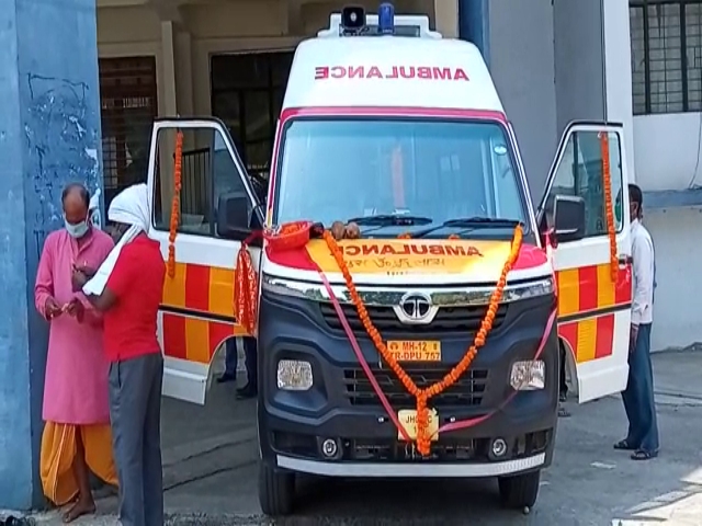 businessmen provided ambulance to district administration of koderma