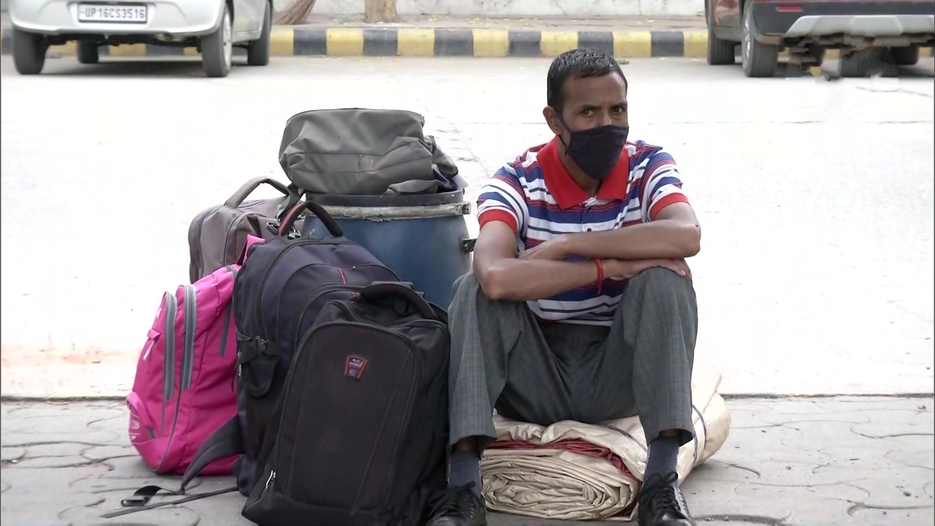 DELHI LOCKDOWN MIGRANTS