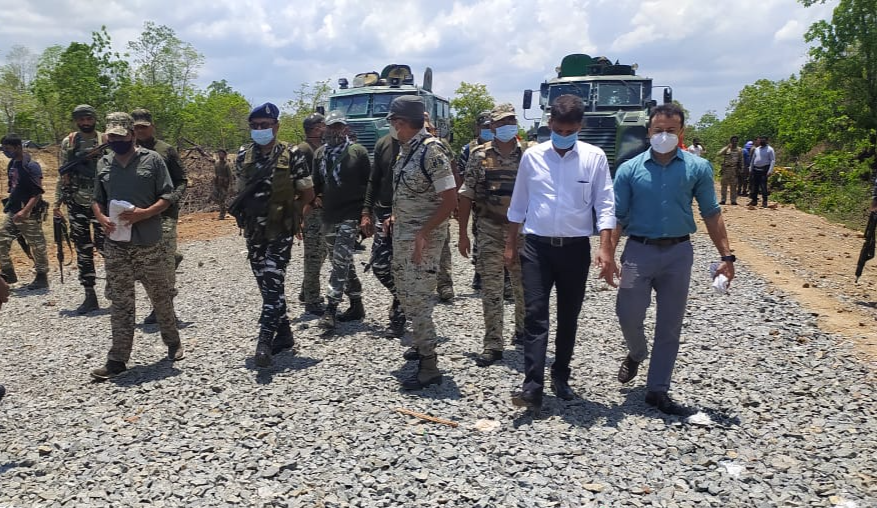 bastar ig sundarraj p visited silger camp