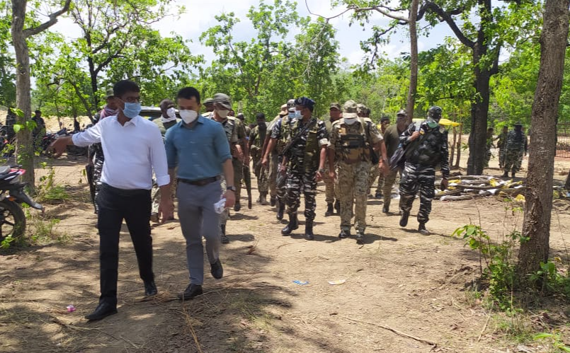 bastar ig sundarraj p visited silger camp