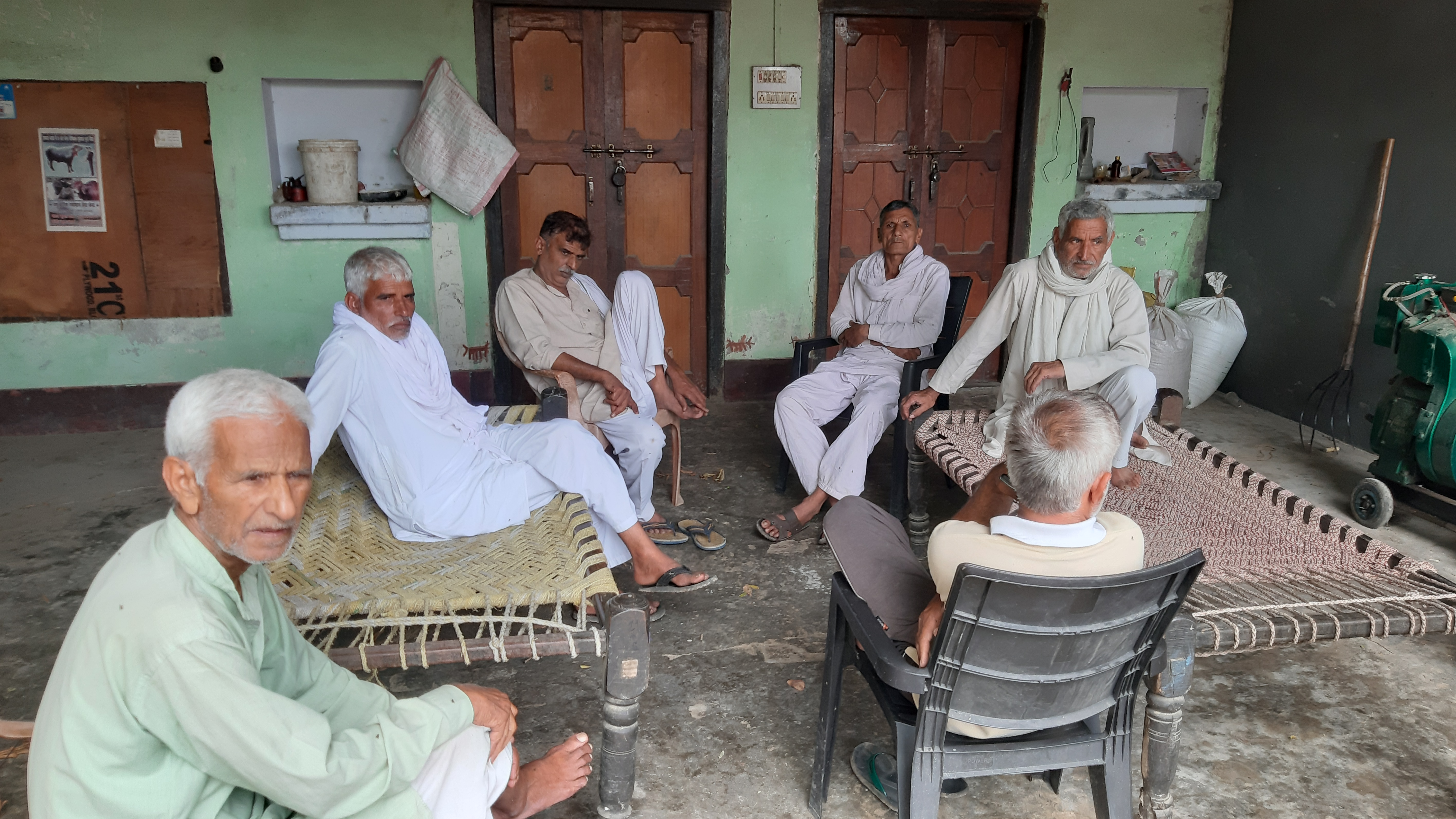 पैतृक गांव पुसार में शहीद का अंतिम संस्कार