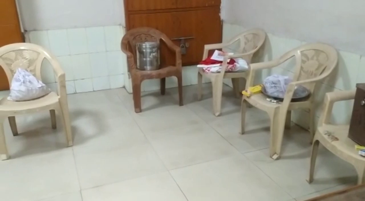 bones on chairs in Dharamshalas