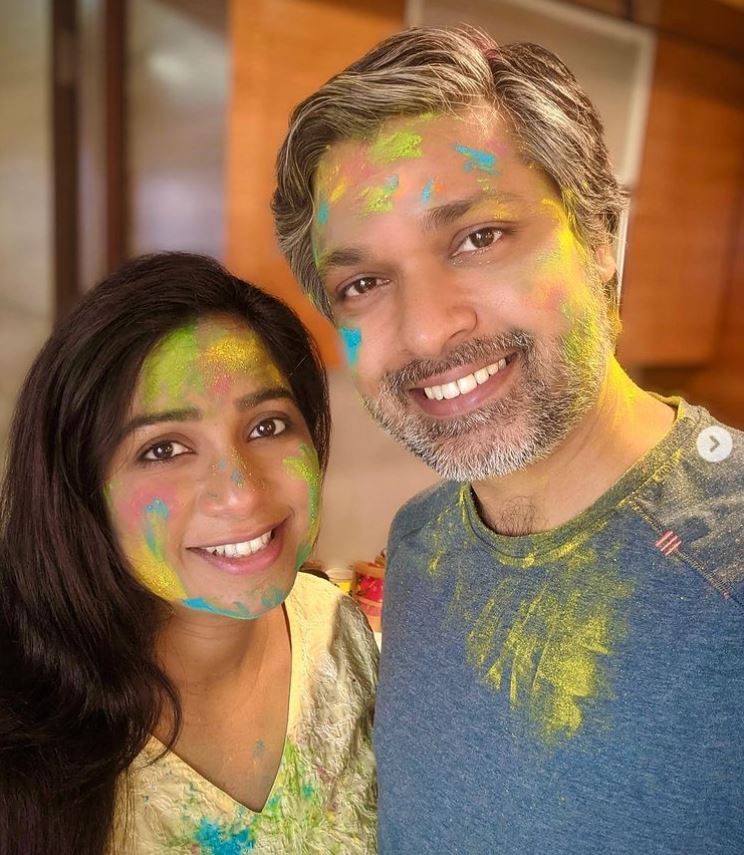 Shreya Ghoshal blessed with a baby boy