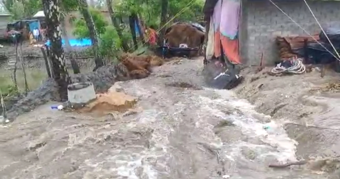 Large area submerged by the dam of Muriganga river, many villagers without houses