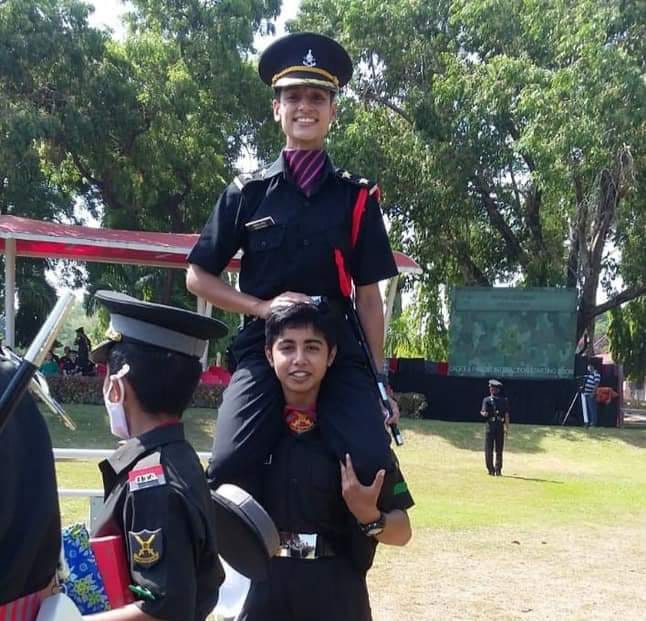 nitika-dhaundiyal-became-a-lieutenant-in-army-