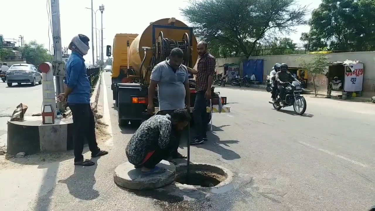 Jaipur Municipal Corporation Manhole Cleaning