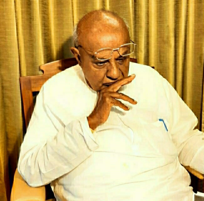 ex-prime-minister-devegowda-story-script