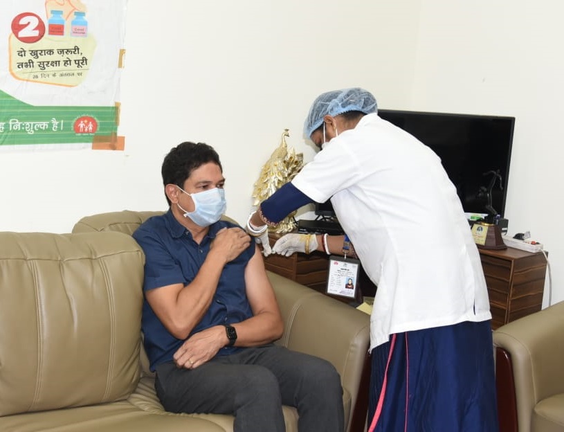 Chief Secretary of CM Arun Ekka also took second dose of covid vaccine.