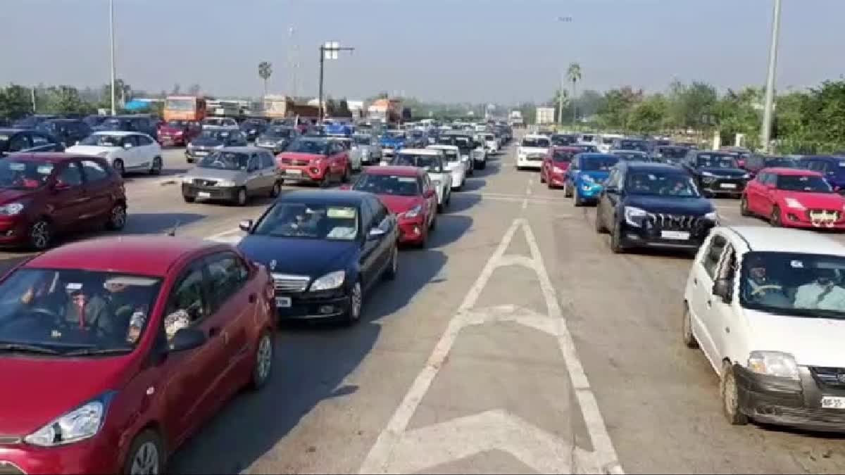 Traffic Jam at Hyderabad Vijayawada Highway