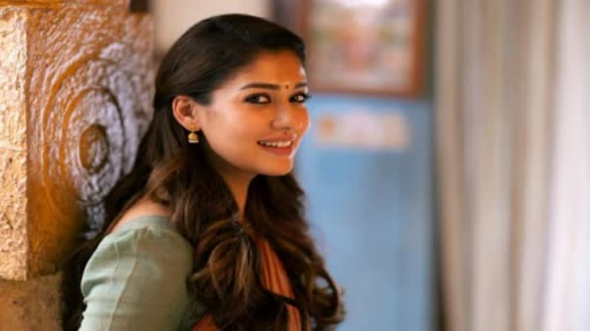 case against nayanthara  അന്നപൂരണി വിവാദം  Thane police case  മത വികാര കേസ്