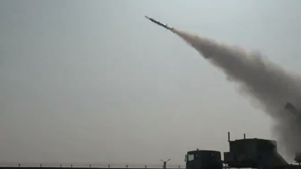 भारत ने नयी पीढ़ी की ‘आकाश’ मिसाइल का सफल परीक्षण किया