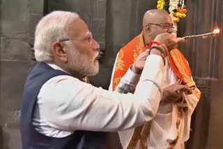 Modi Prayers at Kalaram Mandir