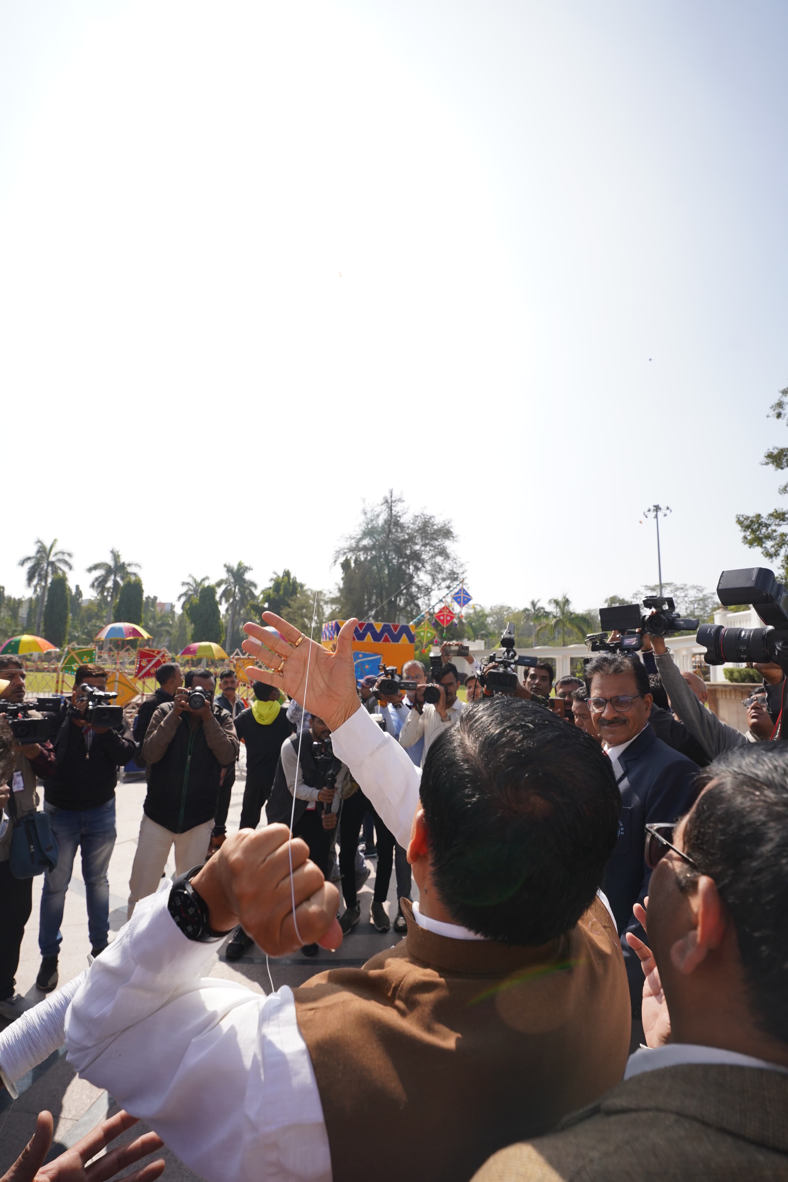 CM Mohan Yadav flew kite