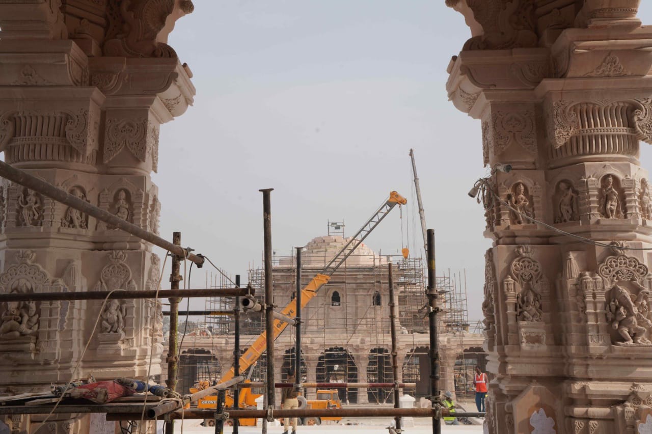 आकार लेता अयोध्या राम मंदिर.