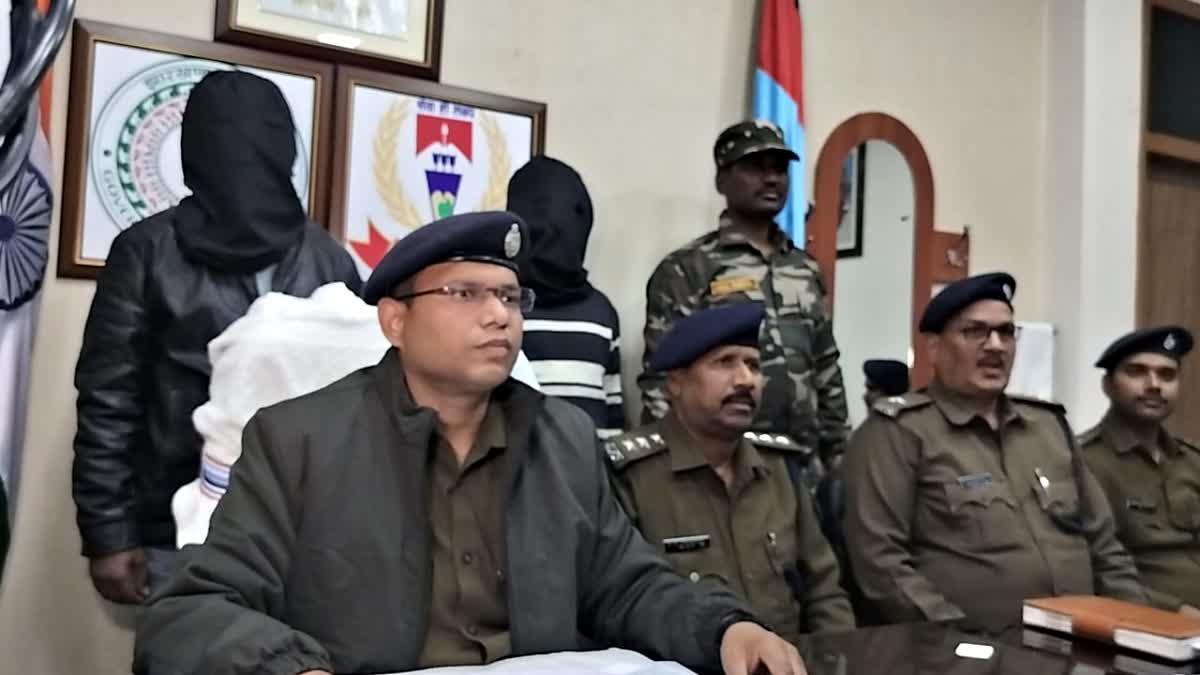 Police arrested two criminals including area commander of TSPC in Ranchi