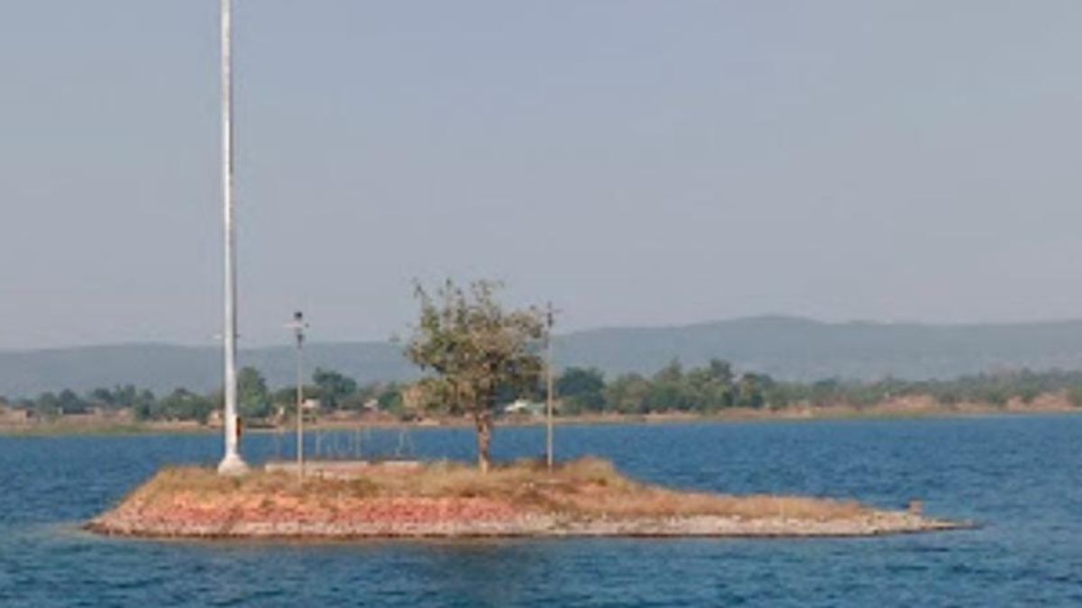 Jhumka Boat Club made junk