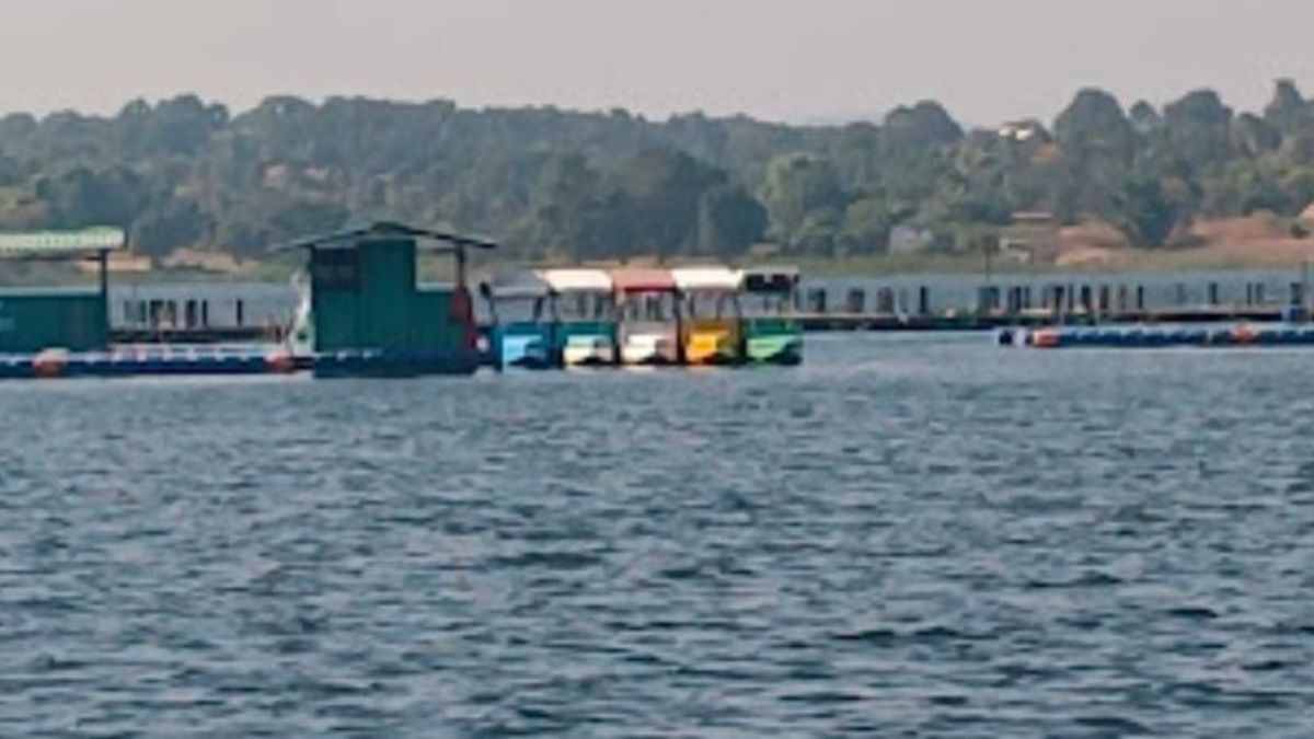 Jhumka Boat Club made junk