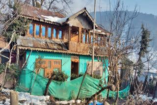 A shocking case of murder has come to the fore from Kashmir where a man along with his mother killed his pregnant wife