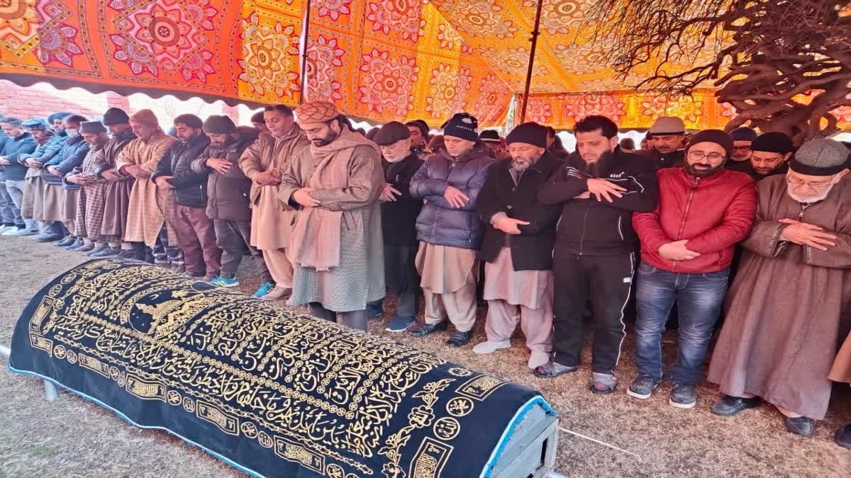 Etv Bharatmirwaiz-expressed-regret-on-killing-of-three-siblings-in-fire-incident-in-ramban