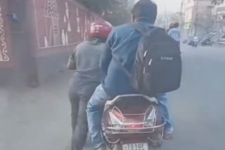 The customer who didn't get off the bike even though the petrol ran out