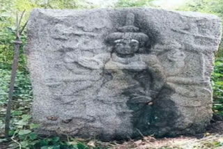 Pallavar era Kooravai sculpture
