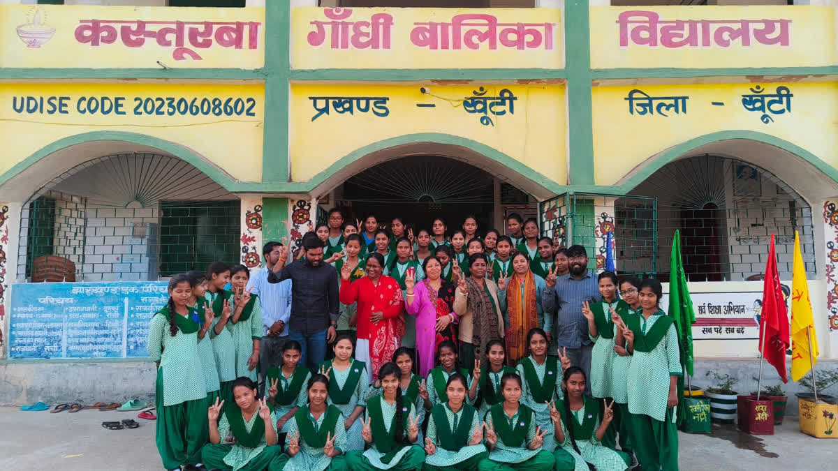 girls of Khunti Kasturba Gandhi Residential School