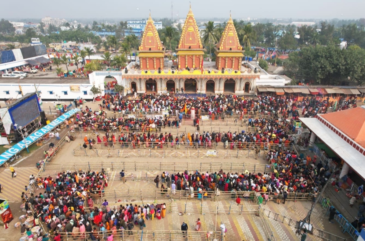 Maghi Purnima holy dip in Gangasagar