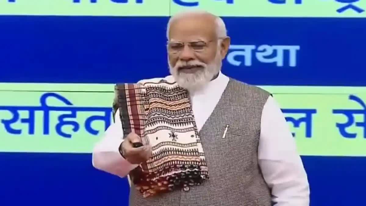 PM Modi flags off 10 new vande bharat trains