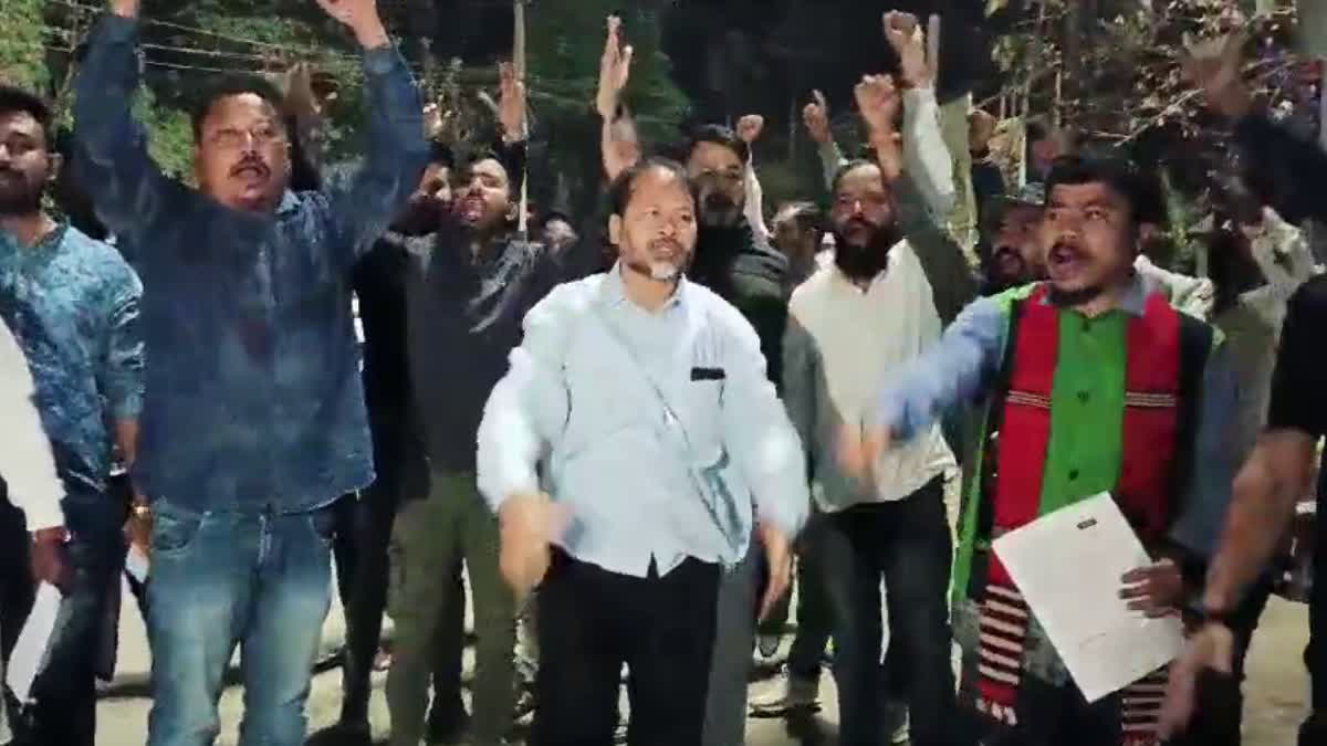 Assam cannot bear the burden of illegal immigration again; MLA Akhil Gogoi