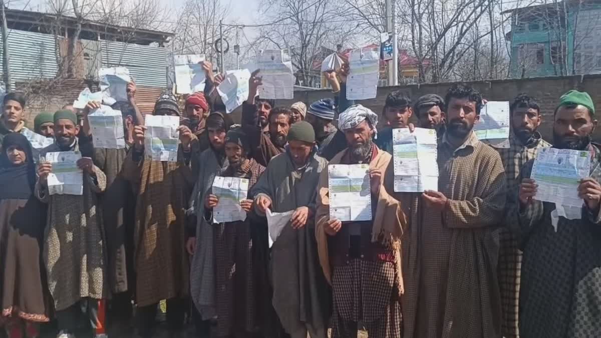 hike-in-electricity-tariff-consumers-protest-in-tral