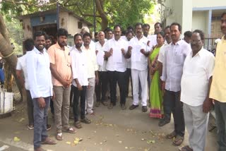 Fishermen_Protest_In_Front_Of_Kakinada_Collector_Office