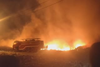 A massive fire broke out in a scrap warehouse in Bengaluru (Photo ETV Video)