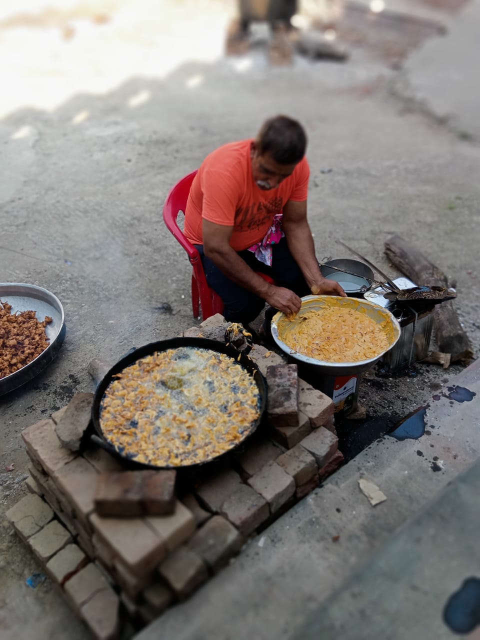 शाही रसोई में बनाए जा रहे पकवान