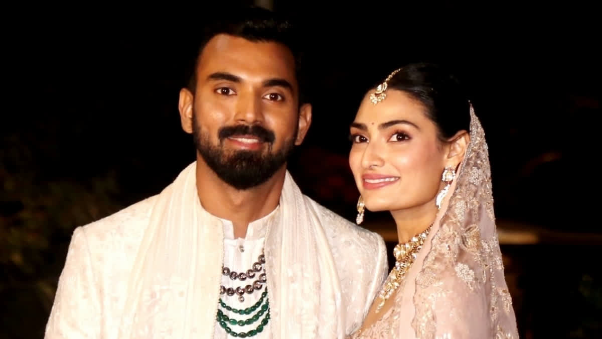 Parents To Be Athiya Shetty And KL Rahul Look Adorable In Their Latest Maternity Shoot