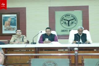 एक्सप्रेस वे किनारों से हटाई जाएं शराब की दुकानें.