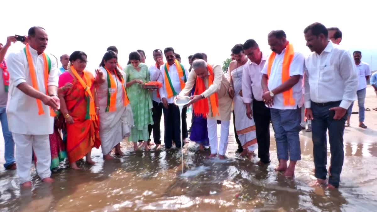 ವಿಶ್ವೇಶ್ವರ ಹೆಗಡೆ ಕಾಗೇರಿ ಸಮುದ್ರ ಪೂಜೆ