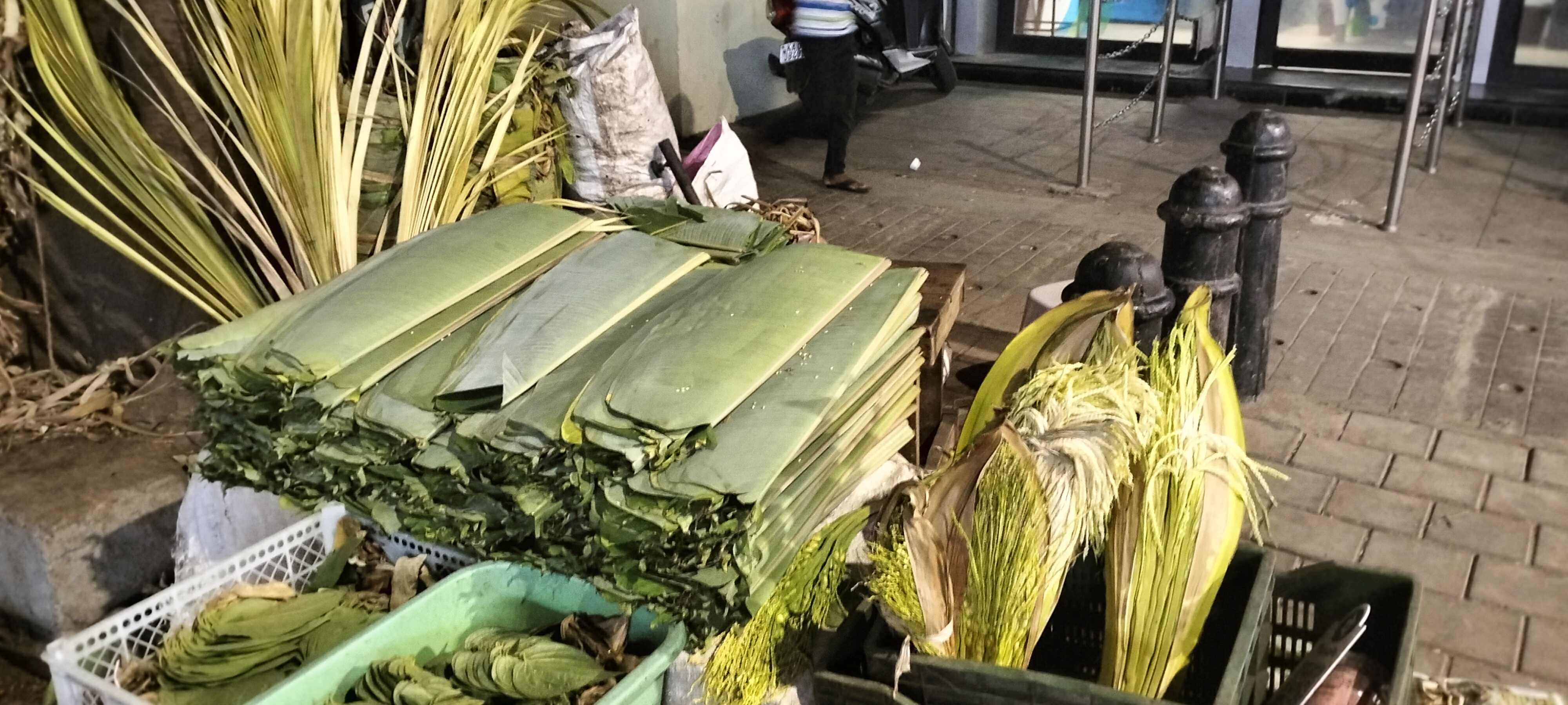 Bengaluru : Lack Of Water, Increased Demand For Banana Leaves