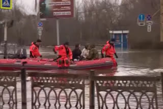 URAL RIVER  FLOOD IN RUSSIA  റഷ്യയില്‍ പ്രളയം  KAZAKHSTAN FLOOD