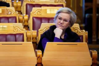 Norway's health minister, Ingvild Kjerkol, resigned following allegations of plagiarism in her master's thesis. The resignation follows a probe by Nord Universit in Bodoe in northern Norway.