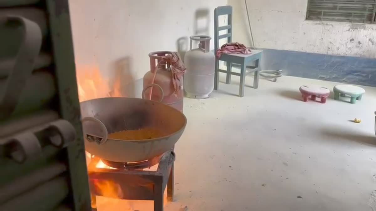 GAS CYLINDER FIRE IN SCHOOL