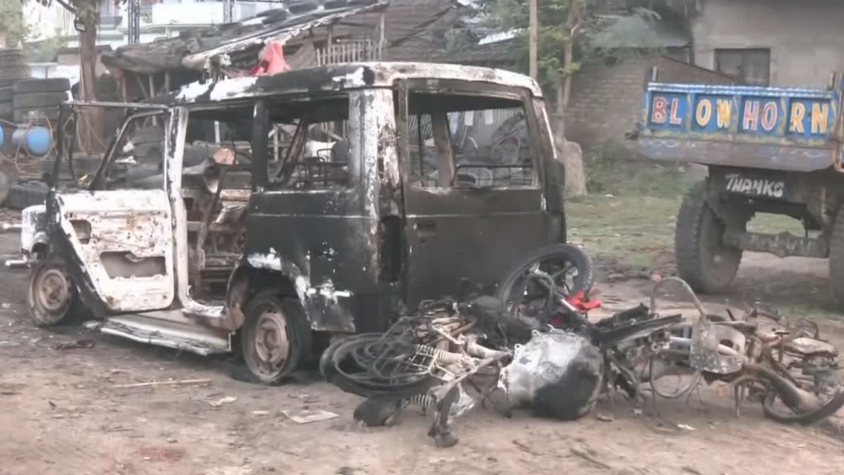 वक्फ कानून को लेकर मुर्शिदाबाद में हिंसा