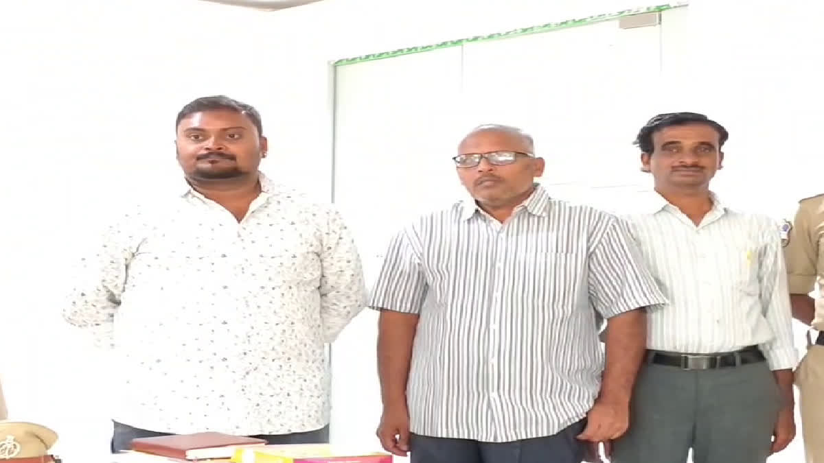 Son Meet Parents After Eleven Years