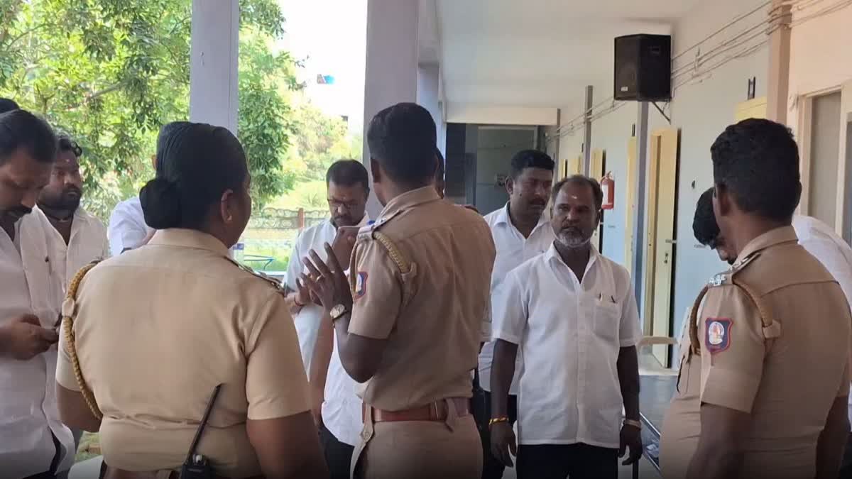 தனியார் பள்ளியில் போலீசார் விசாரணை