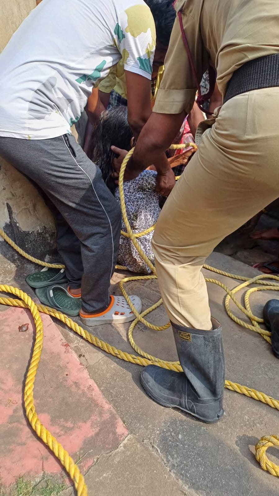 BoinchiGram old woman fell into well