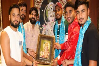 खाटू श्याम के शरण में पहुंचे RCB के खिलाड़ी