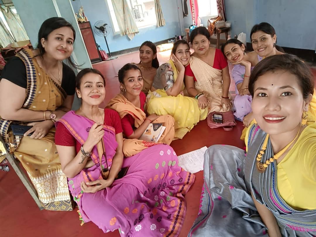 Priyam Pallabee, Papori Borah, Krishnaa Kalyani, Dhyani Mohan and others form a jeng bihu team to performon this rongali bihu