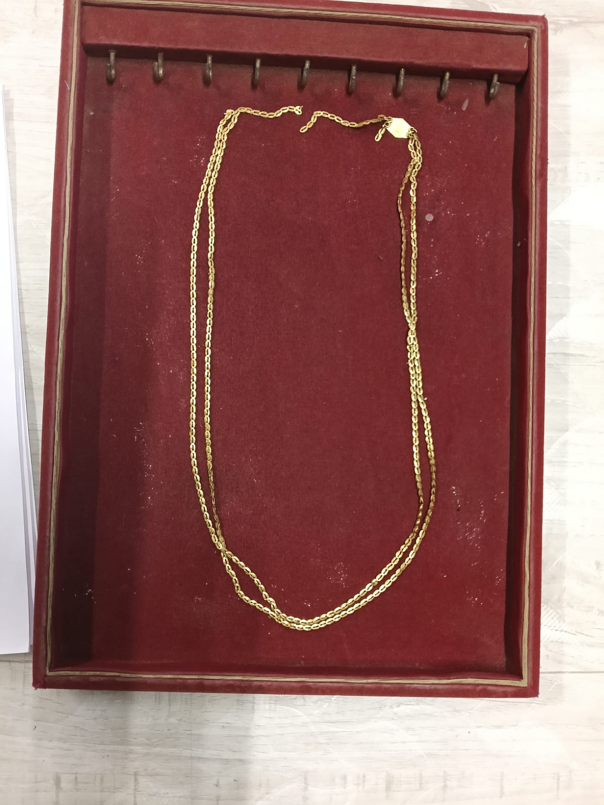 Gold chain snatching